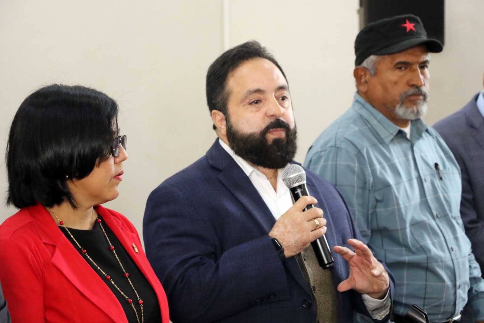 Presidente del CN, Luis Redondo, dialogó con el Partido Nacional y Democracia Cristiana para buscar consensos en la elección del fiscal general